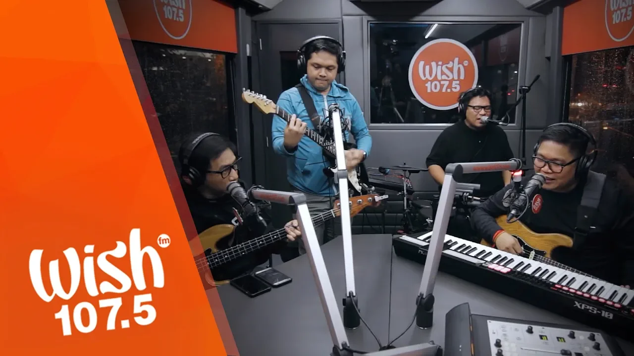 Itchyworms perform "Akin Ka Na Lang" LIVE on Wish 107.5 Bus