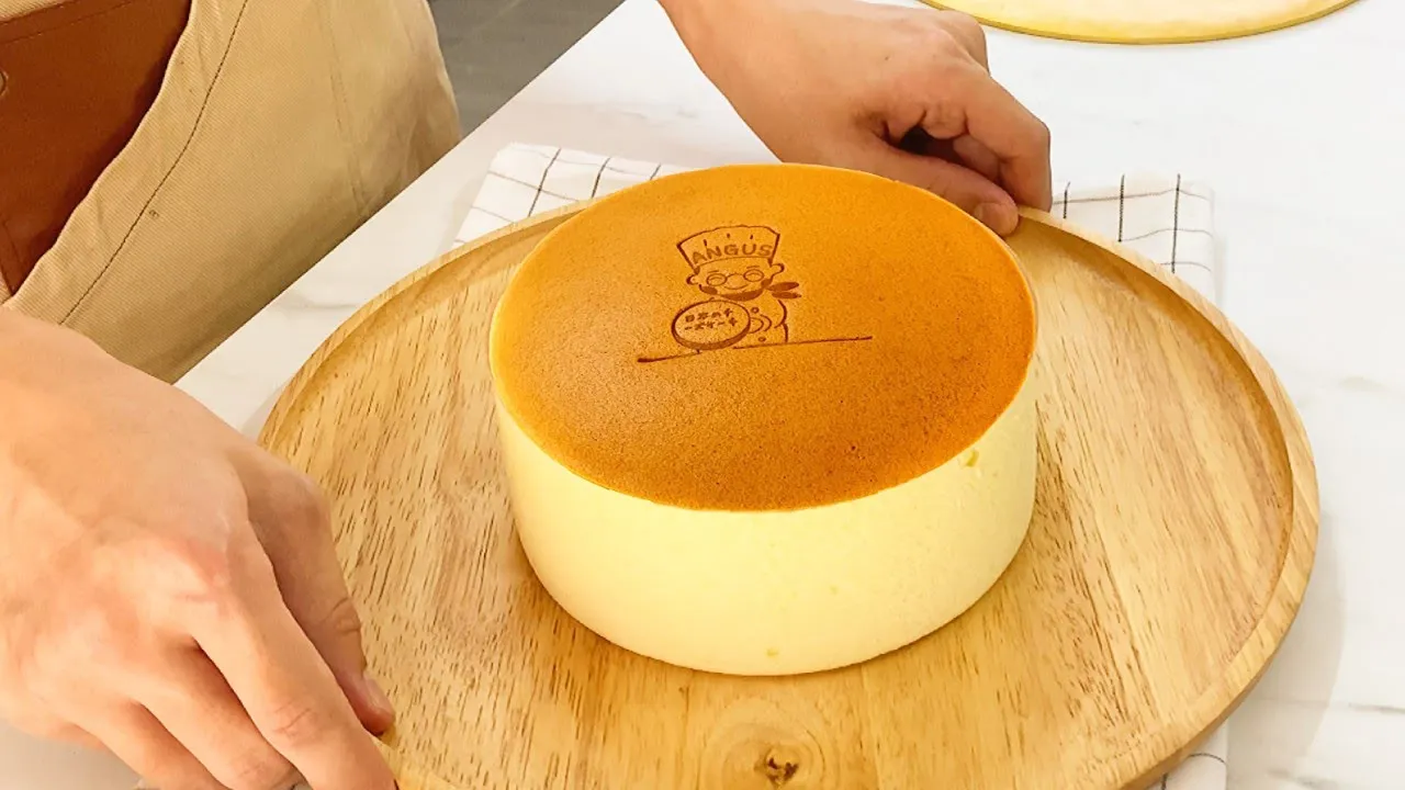 
          
          
          
            
            Fluffy Japanese Cheesecake
          
        . 