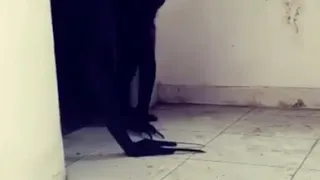 خروج جن لشخص وهو في المرحاض 