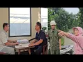 Song has landed a new job Som ran into an old friend by chance