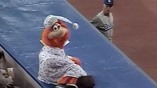 LA MON Lasorda Gets Youppi Tossed From The Game 