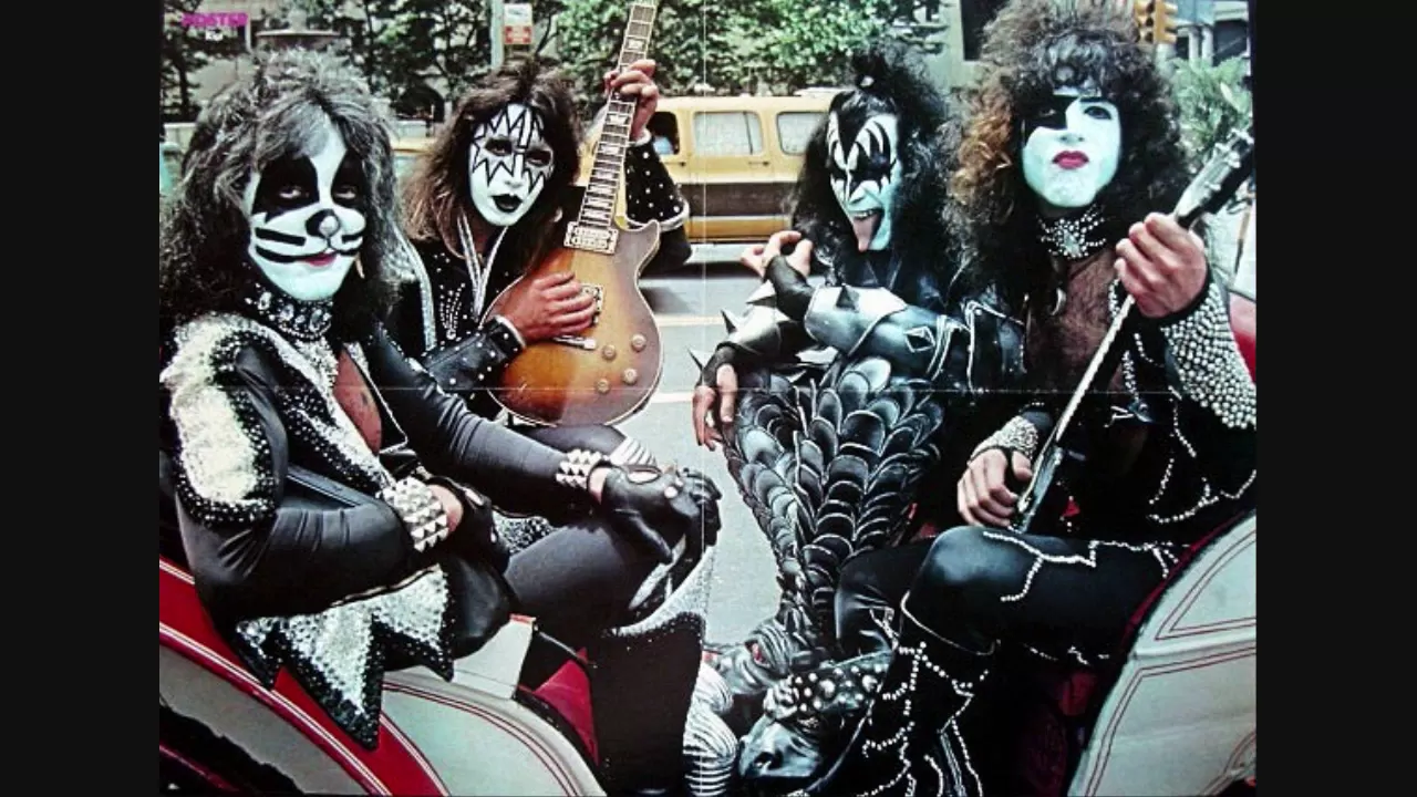 KISS - Hard Luck Woman ("Remastered" 2010)