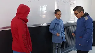 مسرحية رائعة حول تقبل الاخر من تقديم تلاميذ السنة الاولى متوسط 