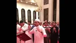 مصطفى عاطف بنفعل ويبكى ويخرج عن خشوع الصلاة فى ليلة القدر دندنها