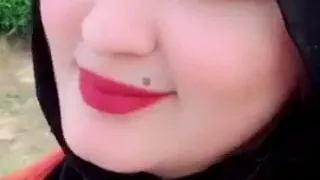 شوفتك قمر طالع واحمر خدود فاقع اجمل بنت في العالم 