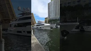 112′ Westport Yacht “Hat Trick” on the New River | Boating Journey #boatingjourney