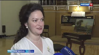 Впервые в Омске побывала органистка из москвы Маргарита Еськина и исполнила две программы на уникальном инструменте клавесине-оттавино