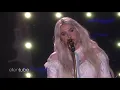 Kesha Performs Hit Song 'Praying'