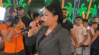 مفتاح المهنة معايا حنان احمد محظوظة مع الناس دغدغها ياقشااش 