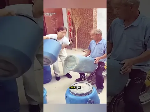 ظنت أن كل هذه البراميل ستدخل على الدراجة… لكن ما حدث كان مضحكًا! 😂🛢️🚲