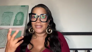 ALGIEN ESTÁ PENSANDO EN TI! CONFUNDIDO Con Lo Que Siente Por TI!