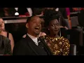 Video di Will Smith sferra un pugno a Chris Rock