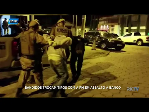 PM troca tiros com bandidos em assalto a banco no Vale do Itajaí