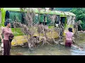 Download Lagu The challenge of a girl who found a HYUNDAI car drifting in a stream after being swept away by flood