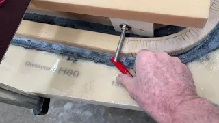 Doing an other hatch lid. The problem is to get an accurate shape. A I made a device to scribe it