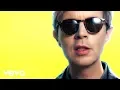 Download Lagu Beck - Wow (Official Music Video)