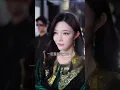 富商讓神女挑選兒子結下婚約，誰料她竟當眾選中了殘疾的兒子！眾人紛紛嘲笑她有眼無珠，殊不知她早已看穿他的逆天氣運！從此她強勢護夫，打臉眾人，掃平所有危機！