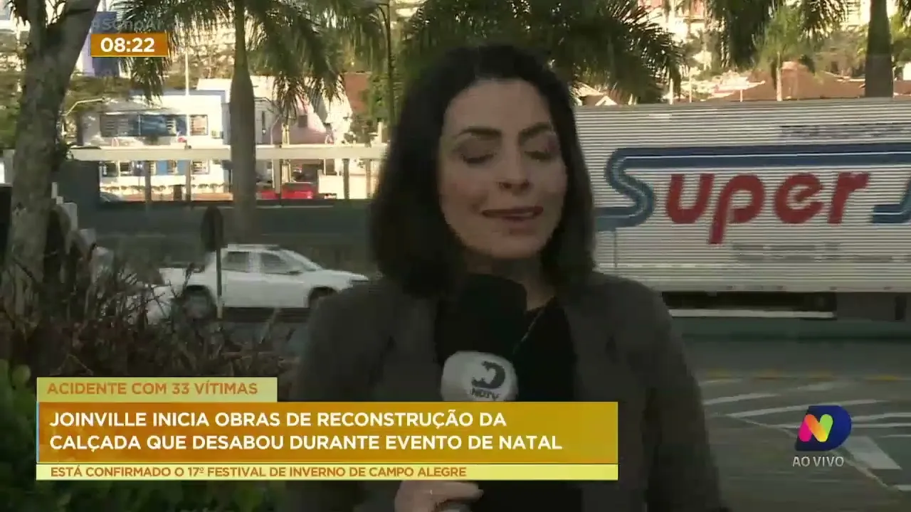 Joinville inicia obras de reconstrução da calçada que desabou durante evento de natal