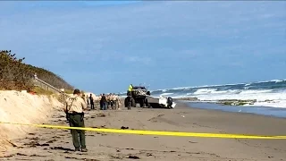 CAPSIZED BOAT IN JUPITER INLET!