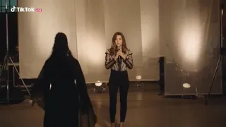                                                 نانسي عجرم   في حاجات  يا كثر دندنها