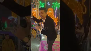 عامل معلم ف البلد والكم طولو مترين 