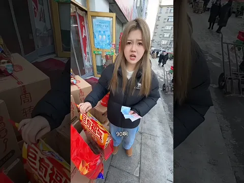 This shopkeeper was fooled by a customer😂