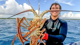 GIANT Lobster Catch & Cook with my Sailing Girlfriend (Day 23/100 Day Water World Challenge)