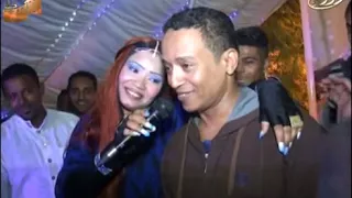 حنين وابو زيزو      احبوووش دندنها