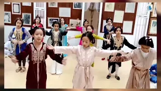 نموت على بلاد والديا دندنها