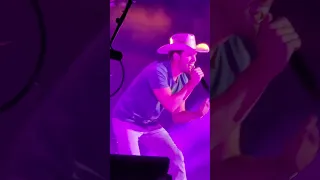 Download Dustin Lynch front row MP3