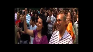 ترنيم فى شارع شبرا    هانفضل واحد   ترانيم فريق الحياة الأفضل دندنها