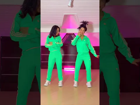 I had to teach her, right guys? 😂 ​⁠#viral #dance #trend #entertainment