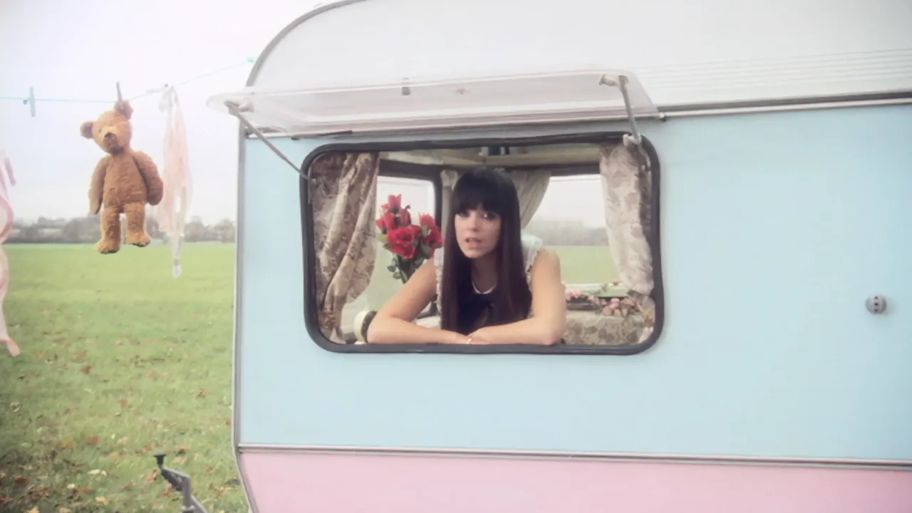 The Fear - Lyly Allen - YouTube thumbnail