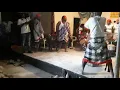 Download Lagu Obia Duman Tap Basi Ramon Mac-Nack kapt in trans bezeten man, zonder dat deze verwond raakt.