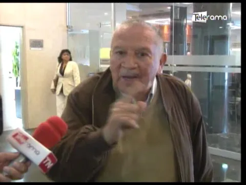 Ministra de educación y grupo de jubilados se contradicen sobre pago de incentivos