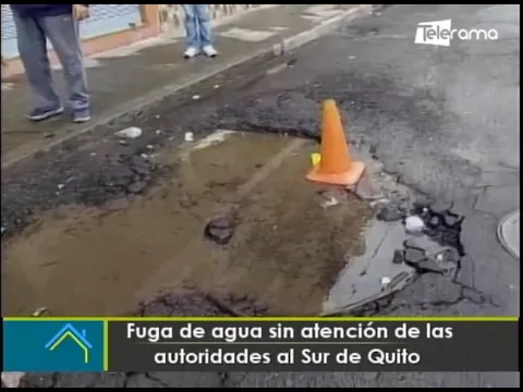 Fuga de agua sin atención de las autoridades al sur de Quito