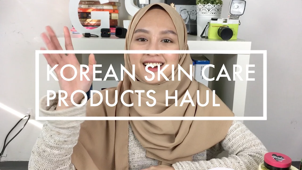 Bingung memilih kosmetik yang halal ? Hmm... Yuk cari tau, apa sih yang bikin kosmetik itu gak halal. 