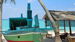 Beautiful Maldives anchorage LIVE April 2024