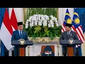 Download Lagu Kunjungan Singkat Ke Indonesia; Persahabatan Malaysia-Indonesia Mesti Terus Mekar Dan Kuat