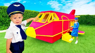 Download Diana and Roma show the Safety Rules on board the Airplane MP3