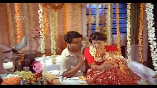 mukyamanthri chandru first night romantic scene anantha prema kannada movie