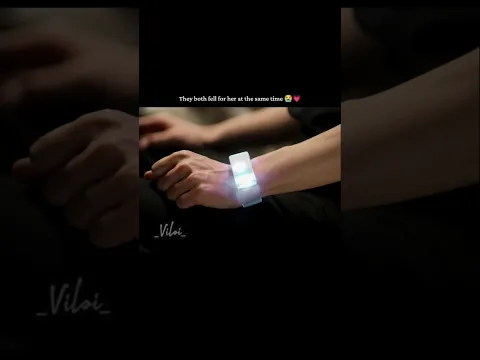 that bracelet glows when u fell in love 👀 #cdrama #fellinlove
