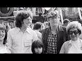 Phil Ochs and Joan Baez performing "There But For Fortune" at the War Is Over rally (May 11, 1975)