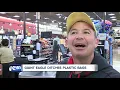 Shoppers adjust as Giant Eagle locations in Cuyahoga Co begin eliminating plastic bags