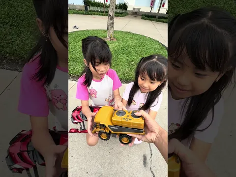 SH - Chị em làm hỏng xe oto điều khiển ngoài công viên || Broken Toys Car #shorts