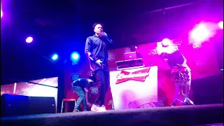 formula dancers join zeak on stage at the budweiser smooth kings remix tour