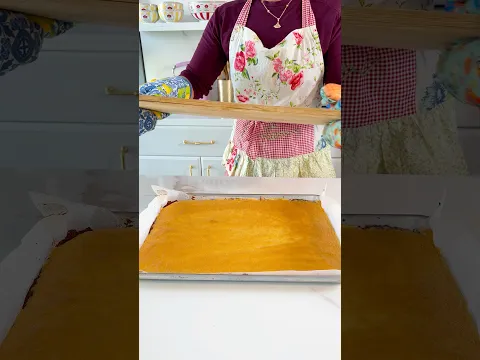 ومنى بالآخر بتحاول تواسيني 😭❤️😂