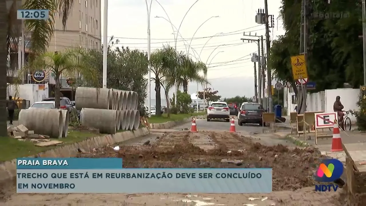 Trecho que está em reurbanização na Praia Brava deve ser concluído em novembro
