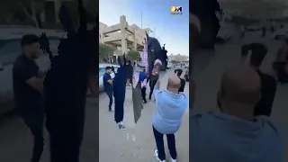 مشهد مش هتشوفه غير في مصر    بيرقصوا على الاغاني في نص الشارع  راجل كبير يملأ الجو طاقة وحيوية  دندنها