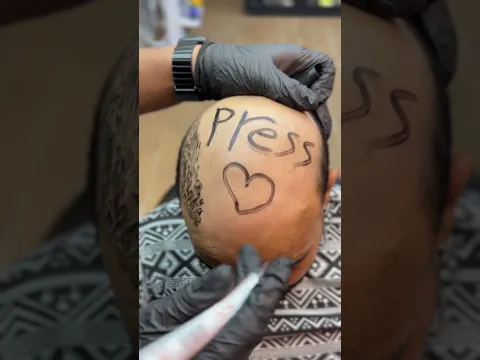 رسمت علي دماغه ✂️😂 #funny #funnyvideo #fun #status #story #fyp #viral #viralvideo #video #new